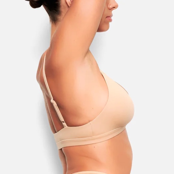 SKIMS - Fits Everybody Triangle Bralette | Size: X-SMALL | Color: CLAY | NWT/NEW - Picture 3 of 9